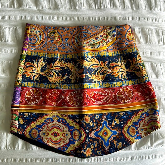 Zara skirt - Picture 1 of 4